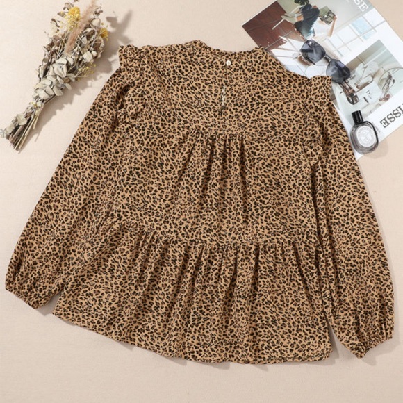 Leopard Print Long Sleeve Women's Top - Picture 3 of 5